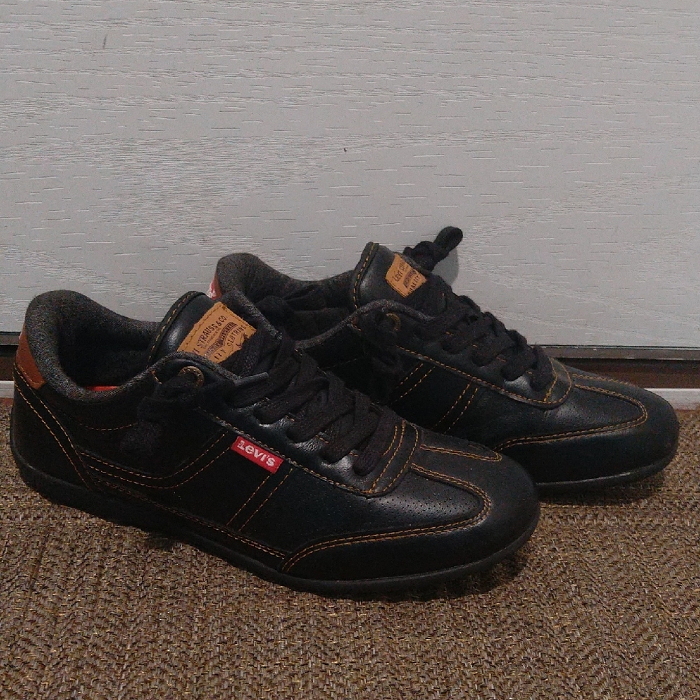 Levi's Black and Brown Men's Lace Up Sneakers Size 8.5